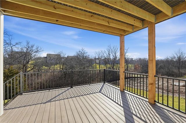 2123 NW Killarney Lane, Lee's Summit, MO 64081