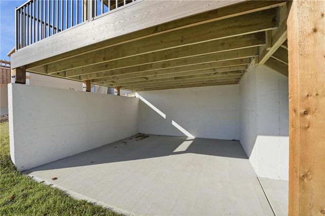 2123 NW Killarney Lane, Lee's Summit, MO 64081