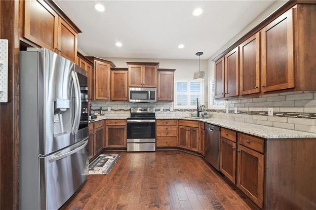 1636 Shadow Drive, Leavenworth, KS 66048
