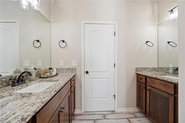 1636 Shadow Drive, Leavenworth, KS 66048