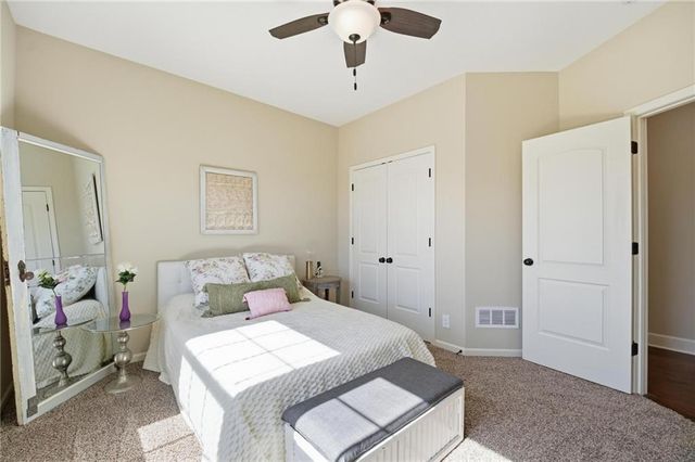 1636 Shadow Drive, Leavenworth, KS 66048