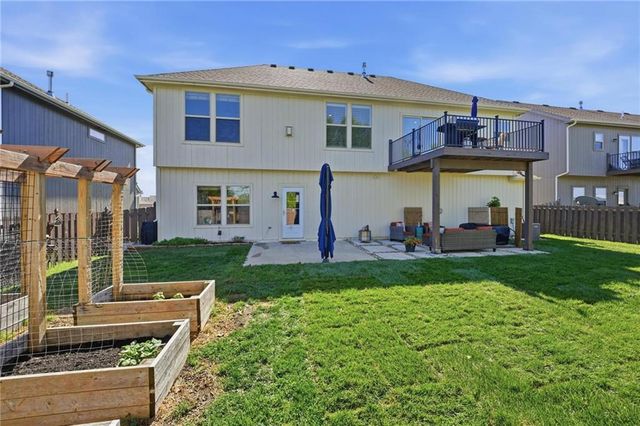 1636 Shadow Drive, Leavenworth, KS 66048