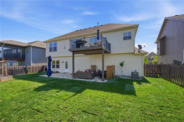 1636 Shadow Drive, Leavenworth, KS 66048