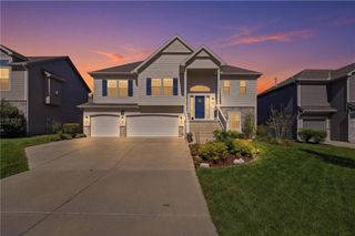 1636 Shadow Drive, Leavenworth, KS 66048