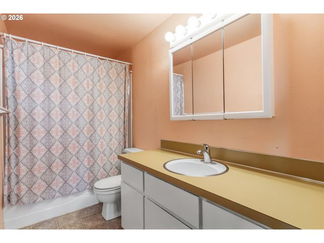 4362 Se MADRONA Way, Albany, OR 97322