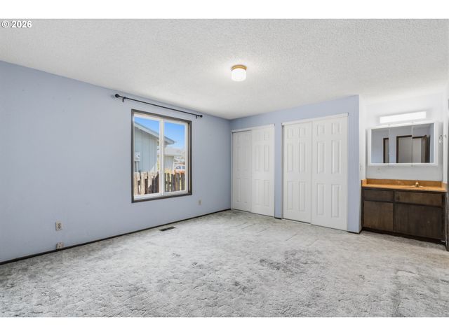 4362 Se MADRONA Way, Albany, OR 97322