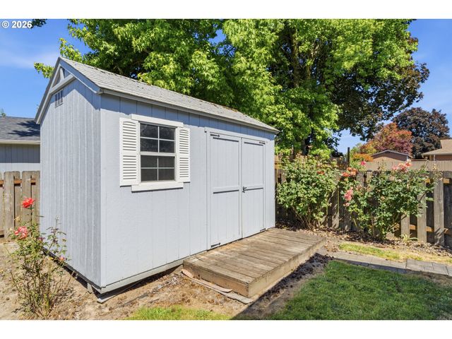 4362 Se MADRONA Way, Albany, OR 97322