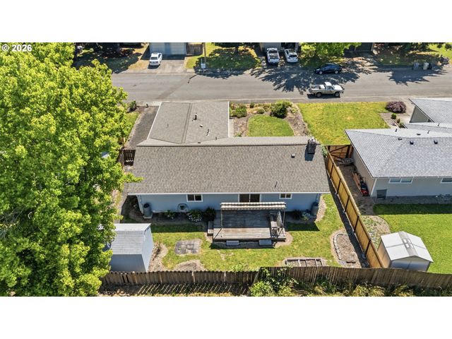 4362 Se MADRONA Way, Albany, OR 97322