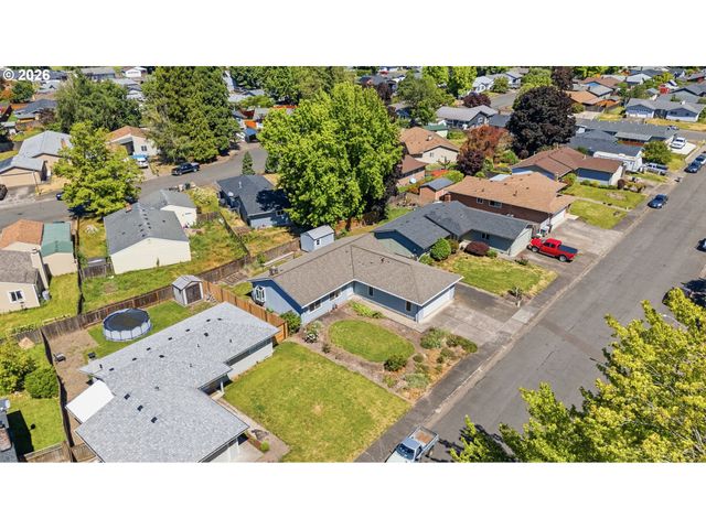 4362 Se MADRONA Way, Albany, OR 97322