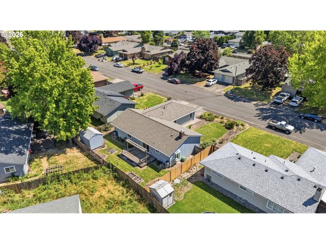 4362 Se MADRONA Way, Albany, OR 97322