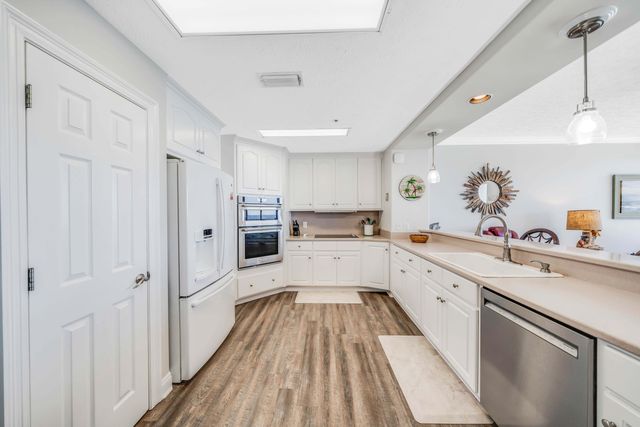 7115 Thomas Drive UNIT 1204, Panama City Beach, FL 32408