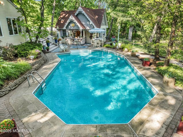 523 Pheasant Lane, Toms River, NJ 08753