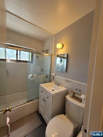3021 Edwin Avenue 5J, Fort Lee, NJ 07024