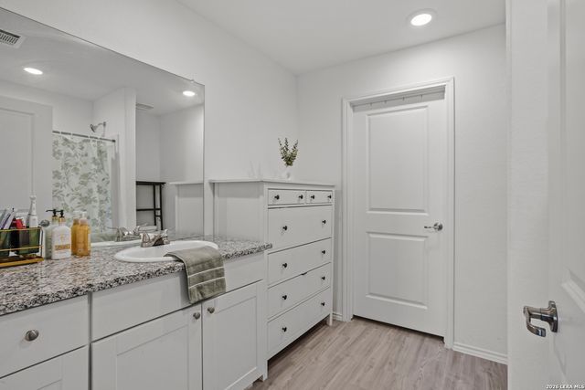 575 Lew, San Antonio, TX 78221