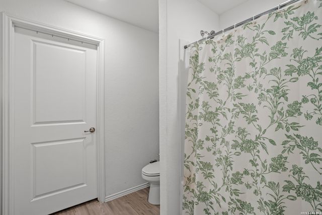 575 Lew, San Antonio, TX 78221