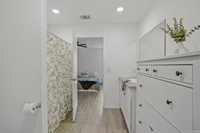 575 Lew, San Antonio, TX 78221