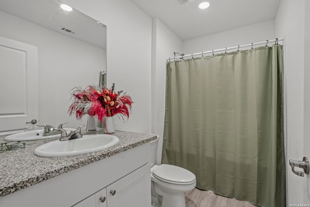 575 Lew, San Antonio, TX 78221