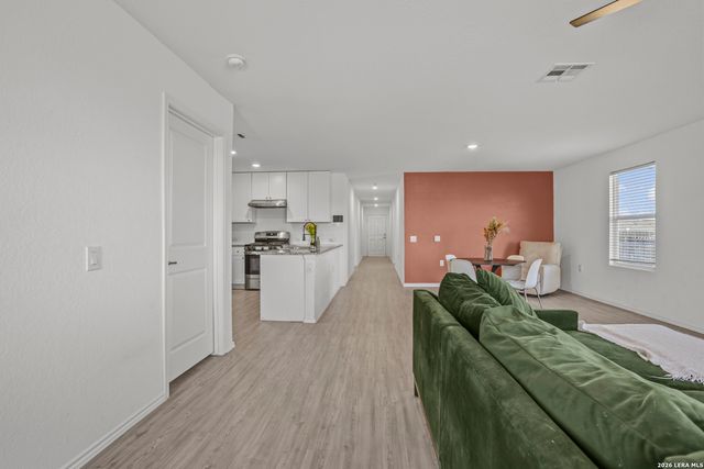 575 Lew, San Antonio, TX 78221