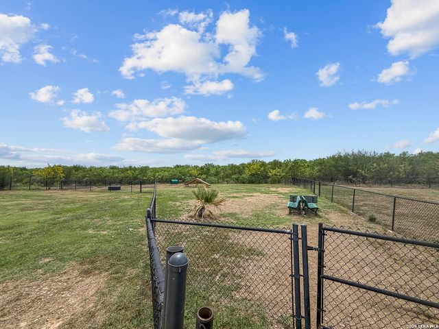 575 Lew Pass, San Antonio, TX 78221