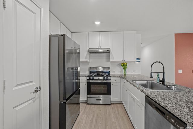 575 Lew, San Antonio, TX 78221