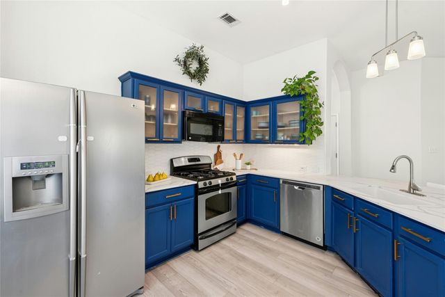 638 Columbine Ave, Cedar Park, TX 78613