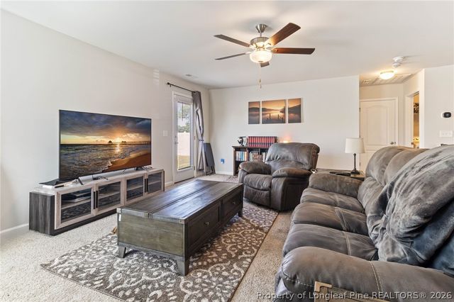 195 Bracknell Lane, Raeford, NC 28376