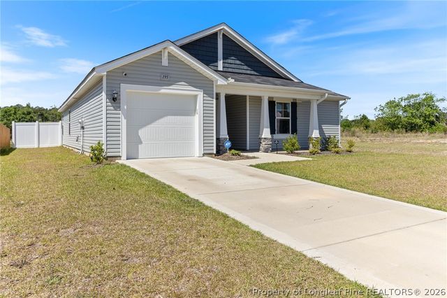 195 Bracknell Lane, Raeford, NC 28376