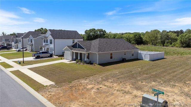 195 Bracknell Lane, Raeford, NC 28376
