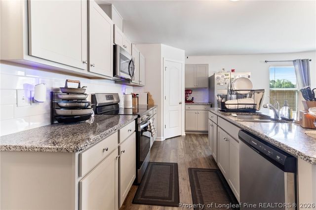 195 Bracknell Lane, Raeford, NC 28376
