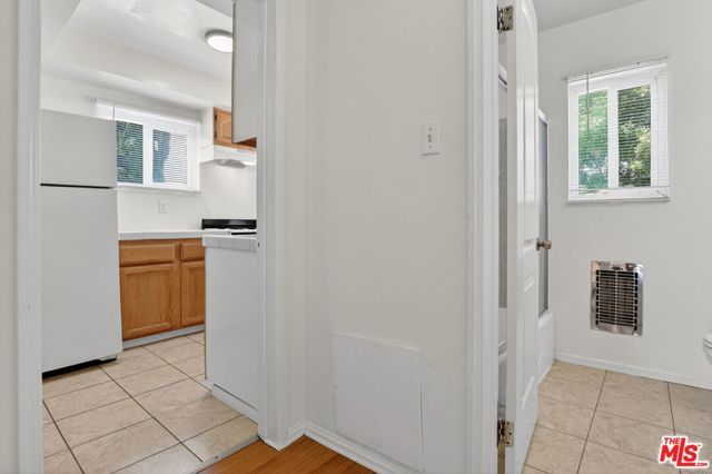 14721 Sylvan Street 4, Van Nuys (los Angeles), CA 91411