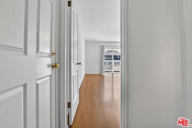 14721 Sylvan Street 4, Van Nuys (los Angeles), CA 91411