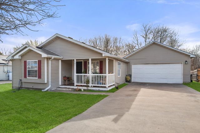 2301 W 13th Avenue, Corsicana, TX 75110