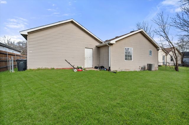 2301 W 13th Avenue, Corsicana, TX 75110