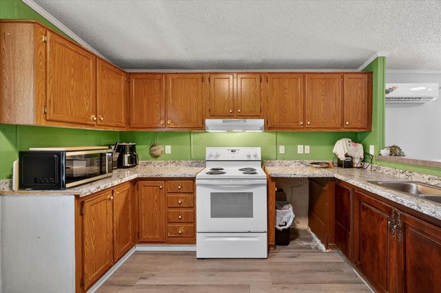 2301 W 13th Avenue, Corsicana, TX 75110