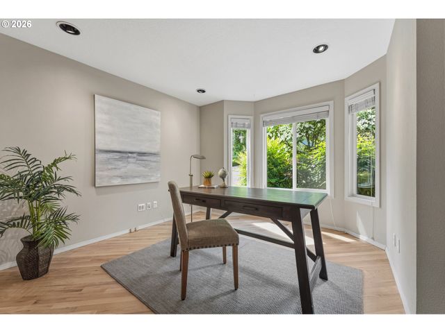 99 GARIBALDI St, Lake Oswego, OR 97035