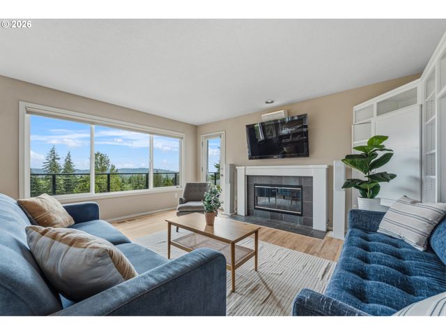 99 GARIBALDI St, Lake Oswego, OR 97035