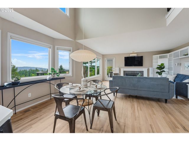 99 GARIBALDI St, Lake Oswego, OR 97035