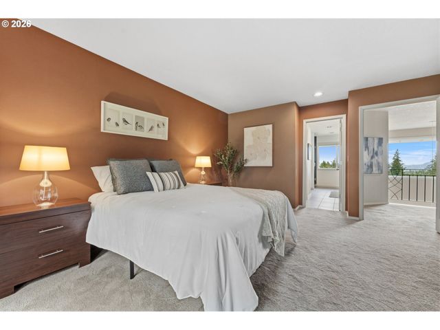 99 GARIBALDI St, Lake Oswego, OR 97035