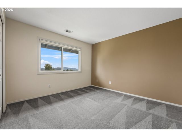 99 GARIBALDI St, Lake Oswego, OR 97035