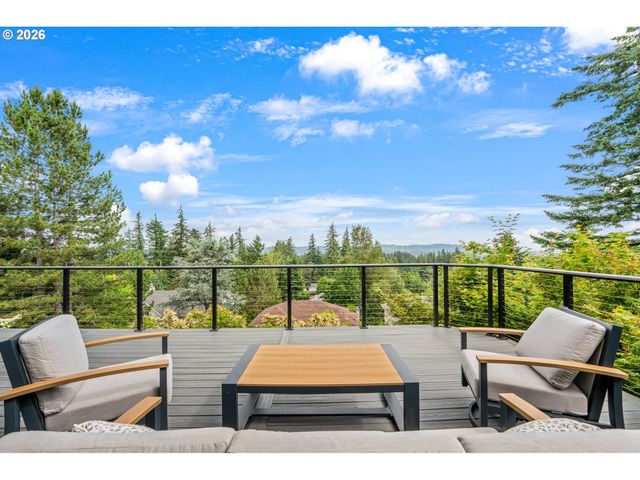 99 GARIBALDI St, Lake Oswego, OR 97035