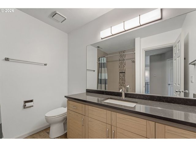99 GARIBALDI St, Lake Oswego, OR 97035