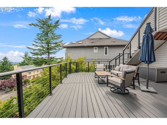 99 GARIBALDI St, Lake Oswego, OR 97035