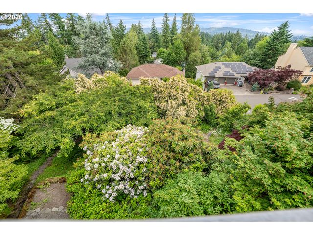99 GARIBALDI St, Lake Oswego, OR 97035