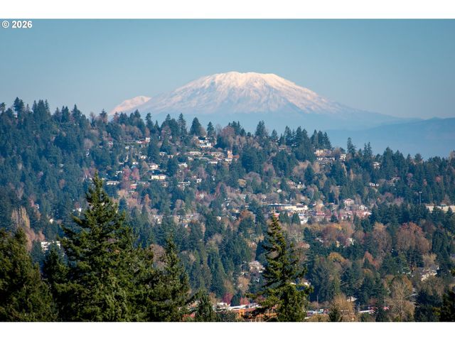 99 GARIBALDI St, Lake Oswego, OR 97035