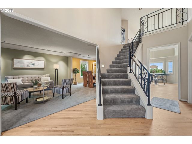 99 GARIBALDI St, Lake Oswego, OR 97035