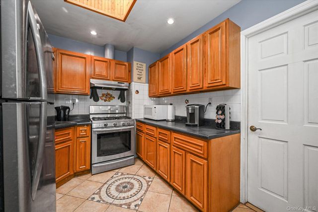 6448 58th Road, Maspeth, NY 11378