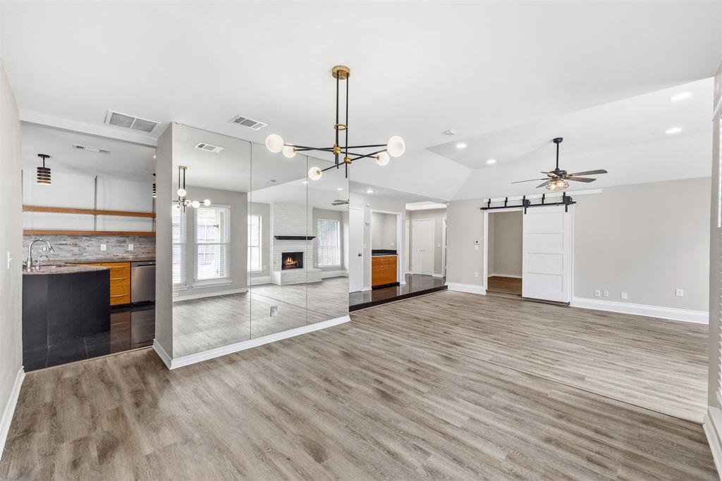 14826 Sopras Circle, Addison, TX 75001 — photo 5