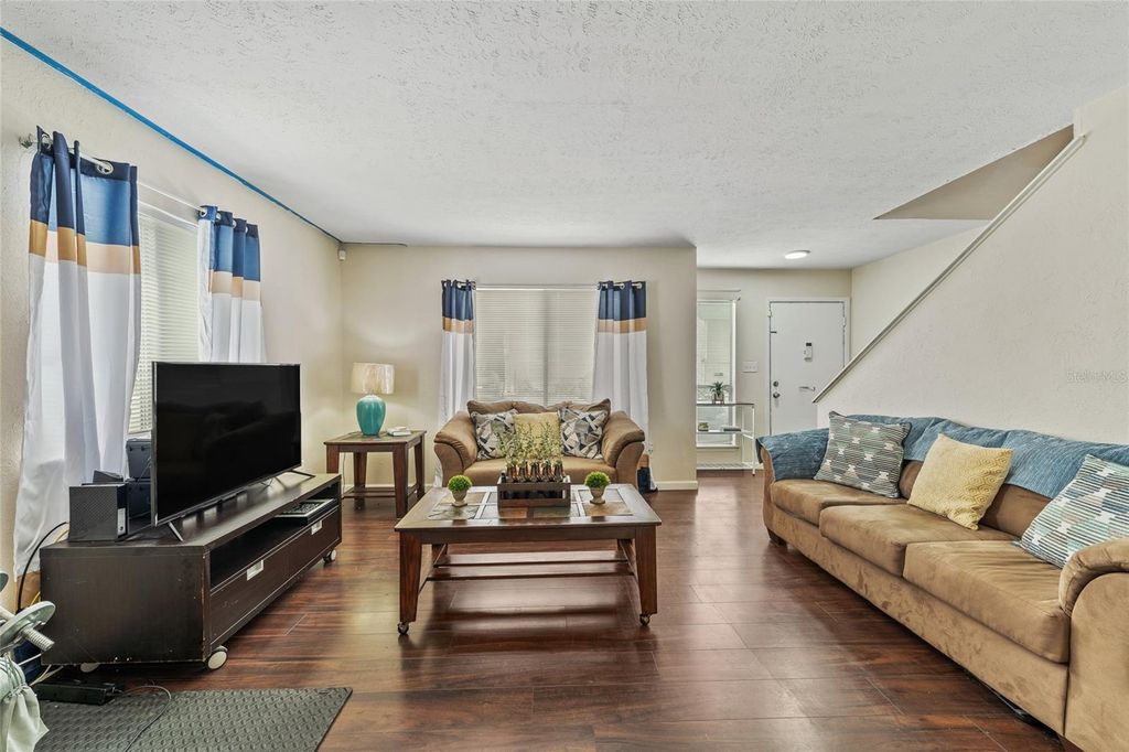 Image 9 of property listing at 2021 LUDLOW LANE 3404, Orlando, FL 32839