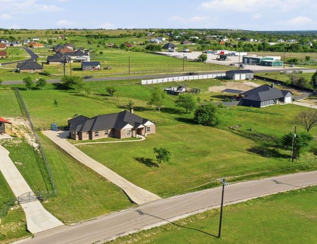 1012 Justin Drive, Springtown, TX 76082