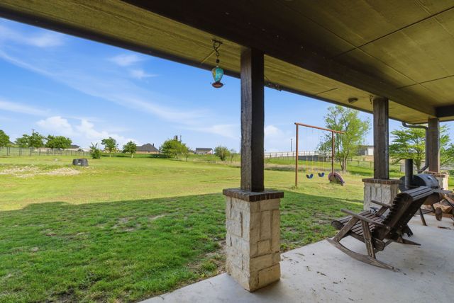 1012 Justin Drive, Springtown, TX 76082